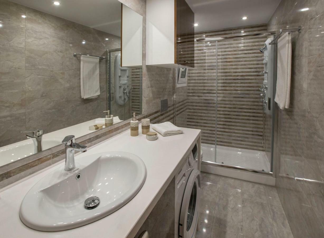 Spacious & Convenient Place Near Acropolis Museum By Ghh أثينا المظهر الخارجي الصورة